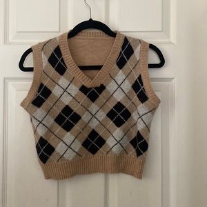 Cropped sweater vest